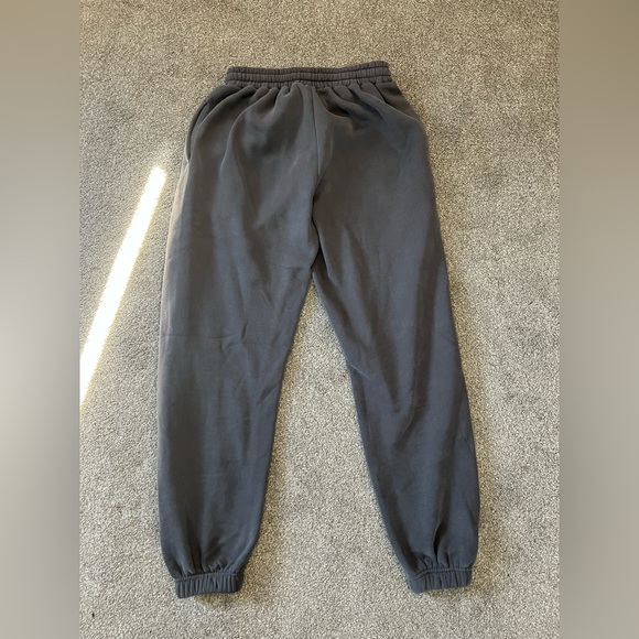 White Fox Boutique Worn Oversized Hoodie in S/M and NWOT Sweatpants in size S - Picture 8 of 12